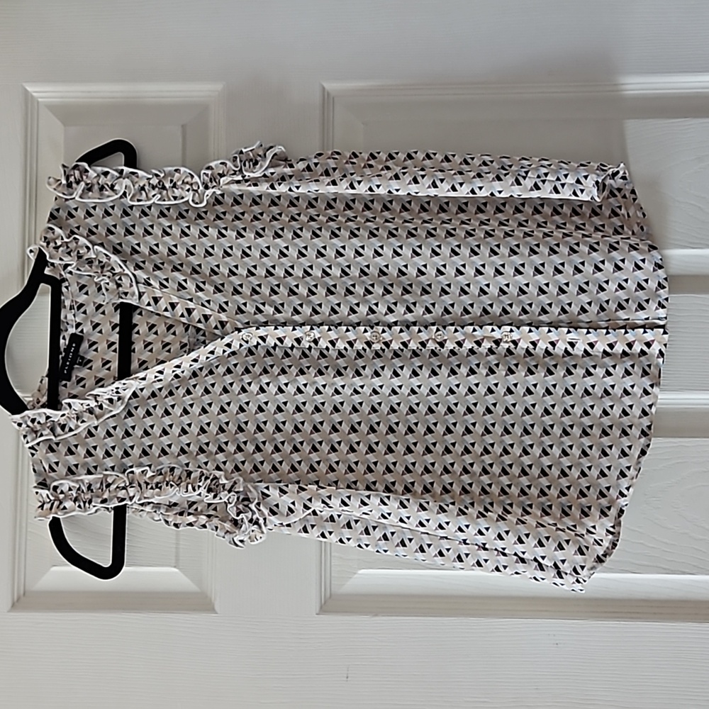 Pelione Sleeveless Blouse, NWOT, Small with Geometric Shapes
